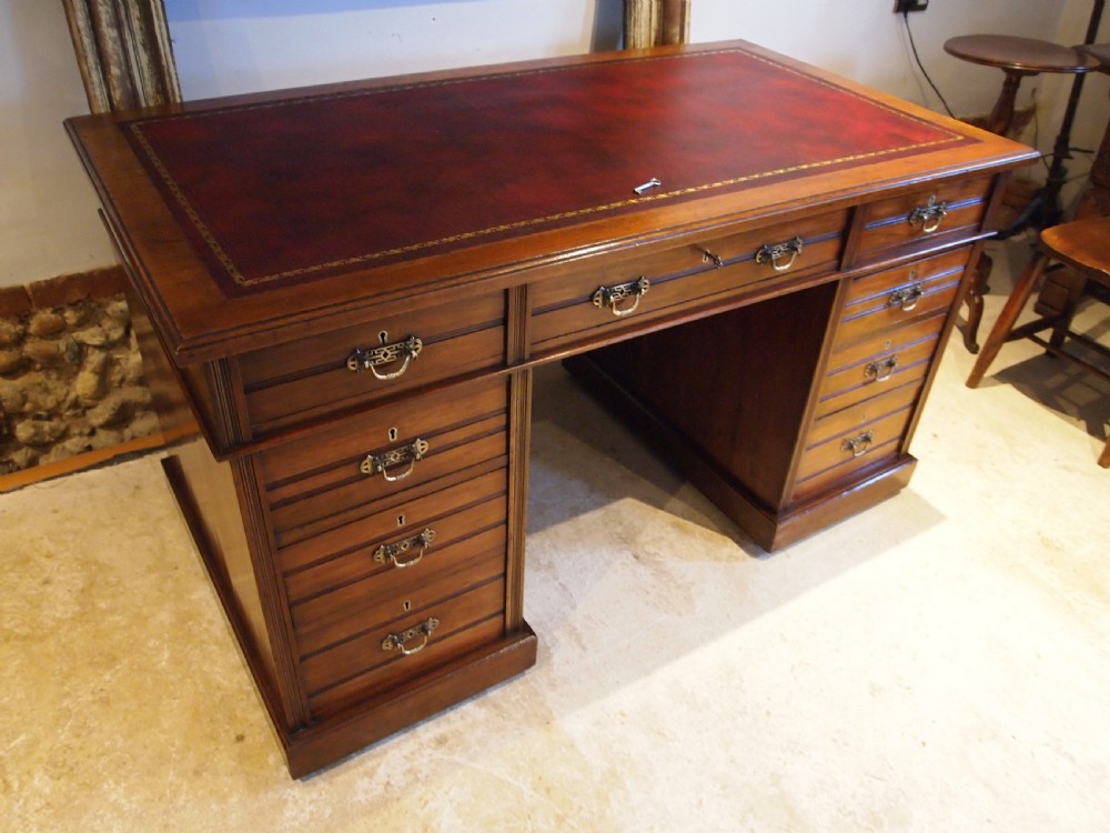 Desk fine quality Arts and Crafts Walnut James Shoolbred c1880 View IV