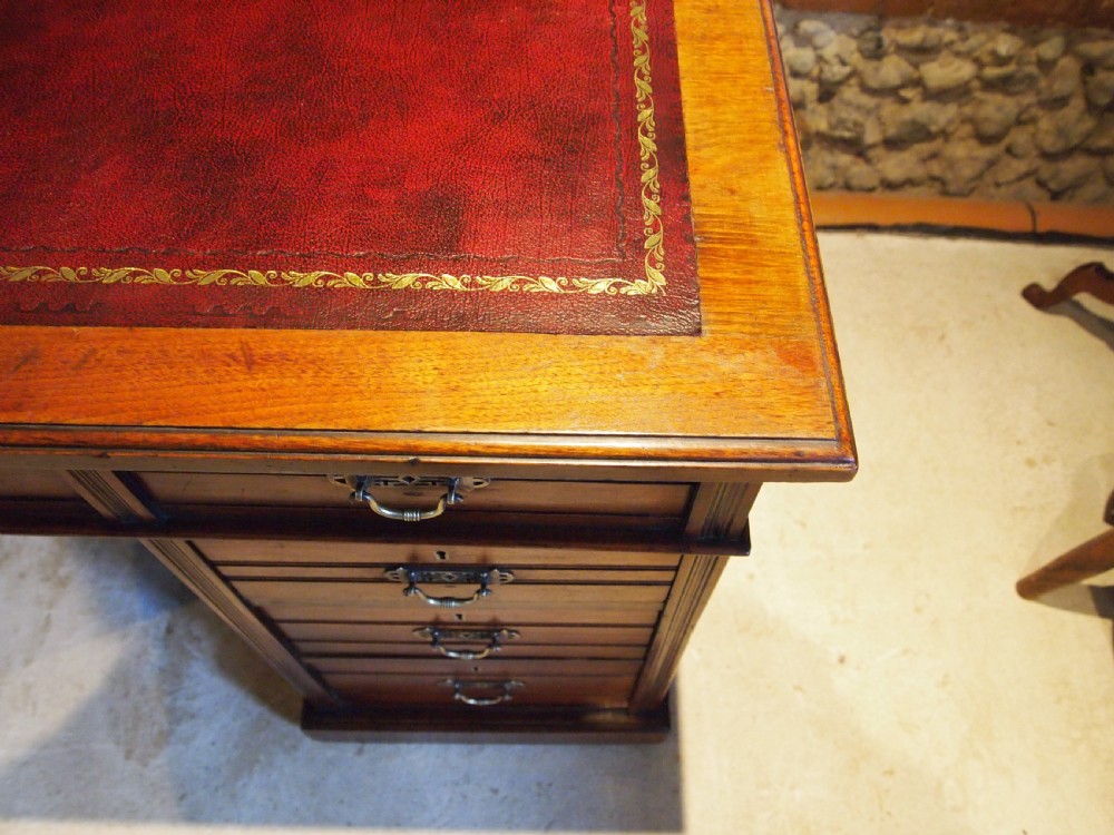 Desk fine quality Arts and Crafts Walnut James Shoolbred c1880 View VIII