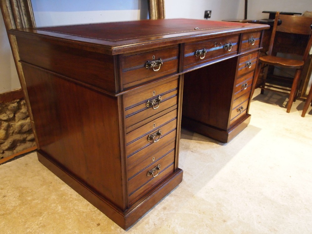 Desk fine quality Arts and Crafts Walnut James Shoolbred c1880 View IX