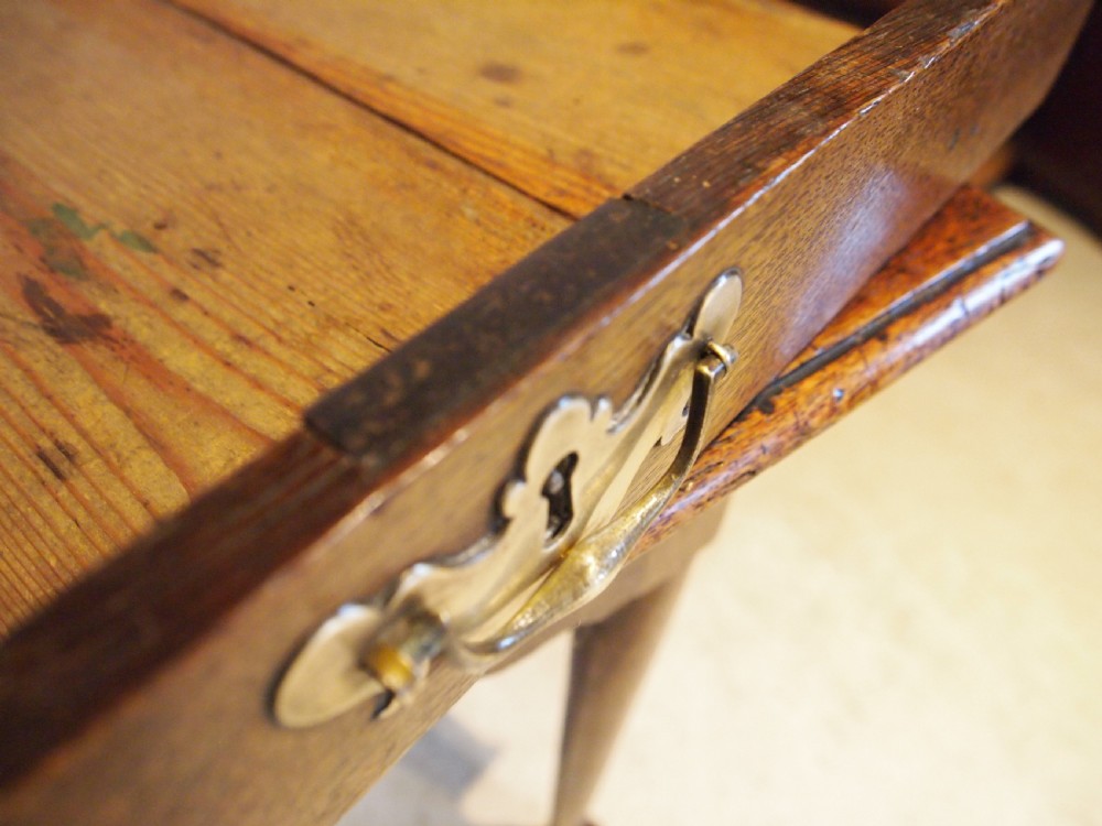 Table Lowboy charming George II Oak c1740 View X