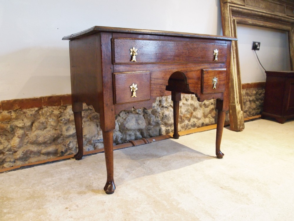 Table lowboy outstanding George II Oak hall lamp side c1740