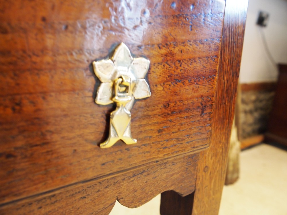 Table lowboy outstanding George II Oak hall lamp side c1740 View VI