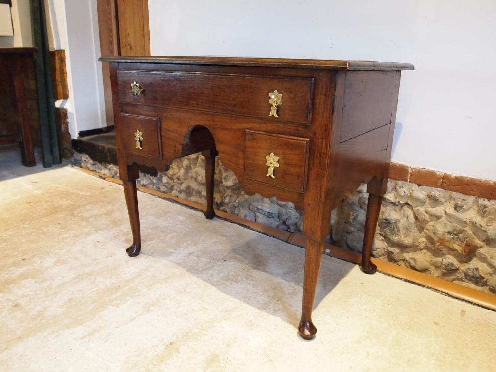 Table lowboy outstanding George II Oak hall lamp side c1740 View X