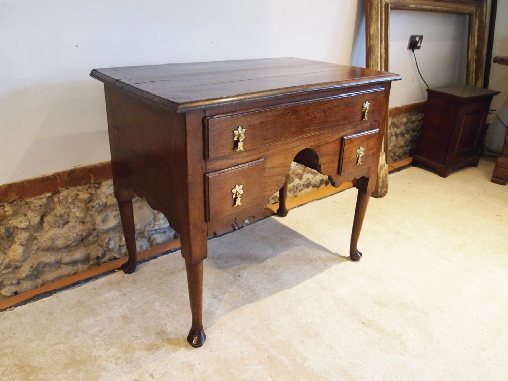 Table lowboy outstanding George II Oak hall lamp side c1740 View XI
