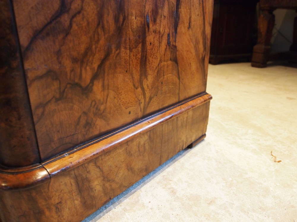 Chest of drawers finest Burr Walnut Victorian chest London c1860 View IX