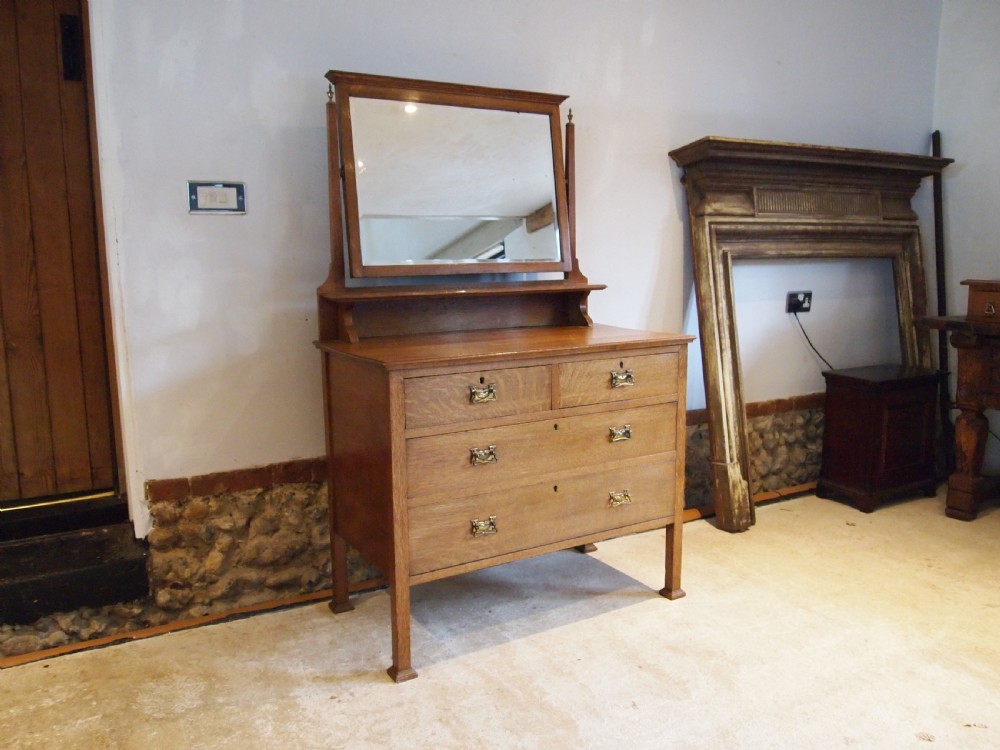 Dressing table Arts and Crafts Oak c1900 View III