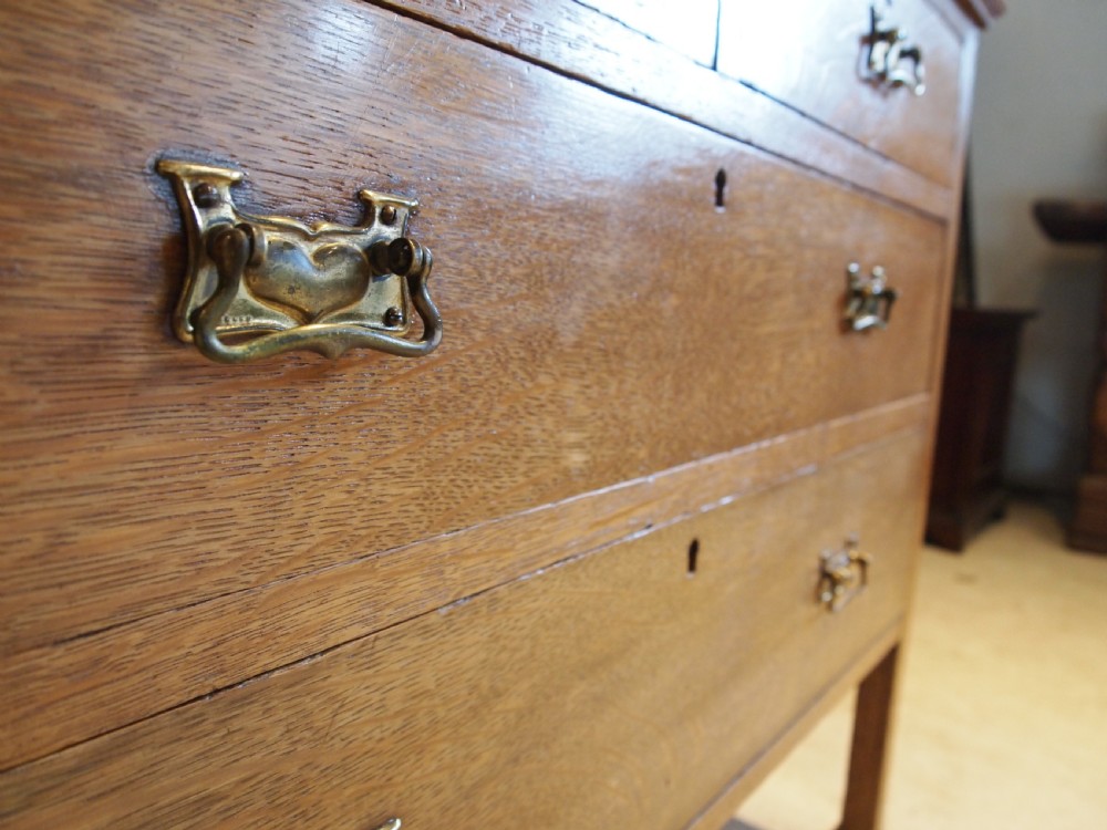 Dressing table Arts and Crafts Oak c1900 View V