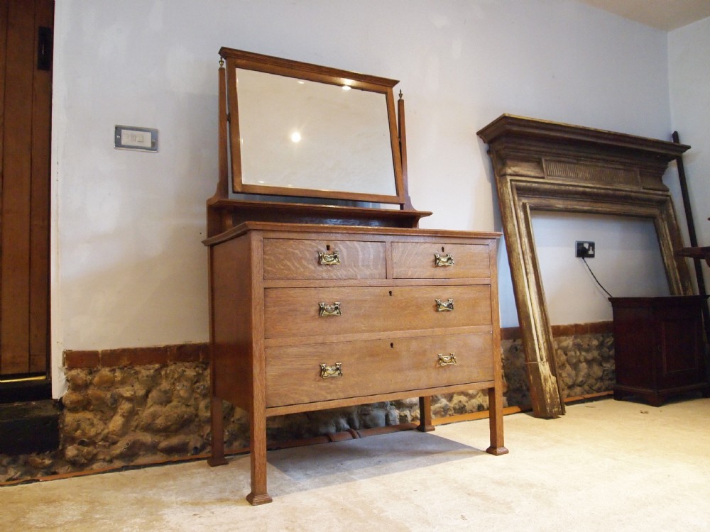 Dressing table Arts and Crafts Oak c1900 View XI