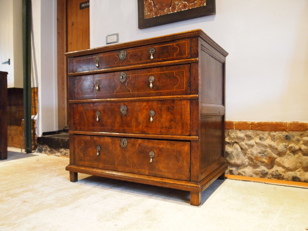 Chest of drawers V rare small William & Mary Oak and Walnut c1690 View XI