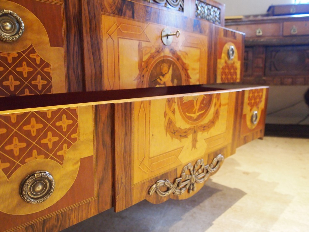 Chest of drawers rare pair of stunning Italian Commodes c1920 View XIII