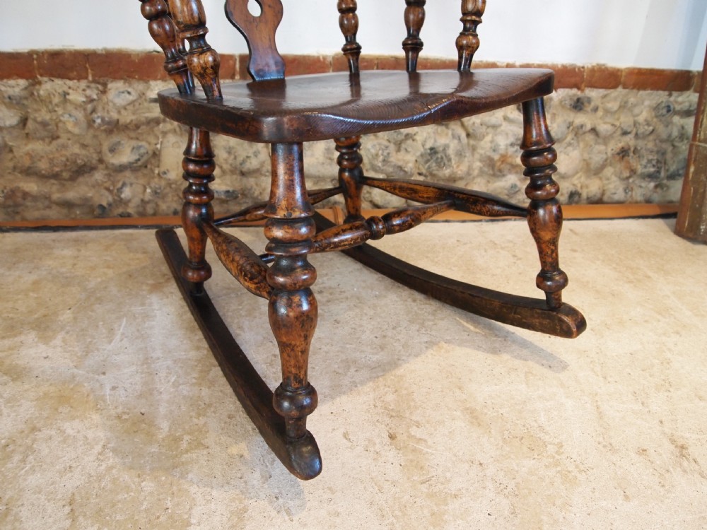 Chair Rocking chair Victorian Windsor Ash Elm c1860 View IV