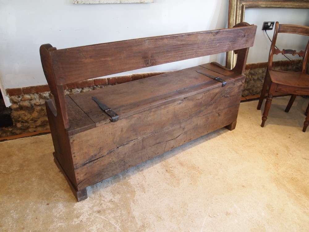 Bench box settle outstanding French Oak c1720 View VII