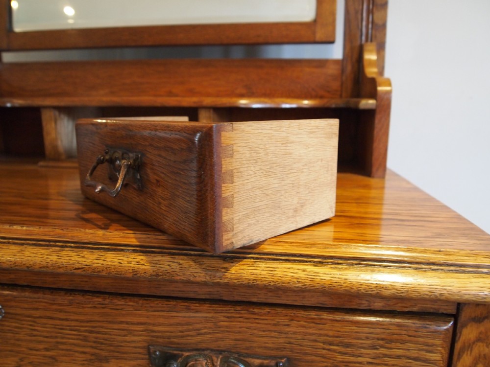 Dressing Chest of drawers Arts and Crafts Oak c1900 View VII