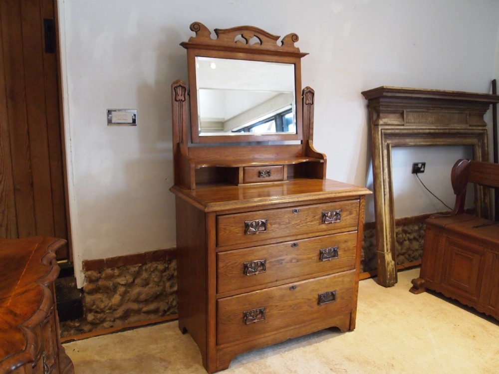 Dressing Chest of drawers Arts and Crafts Oak c1900 View IX