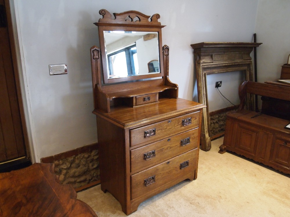 Dressing Chest of drawers Arts and Crafts Oak c1900 View XII
