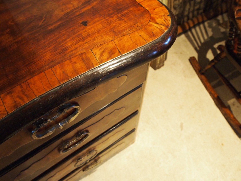 Chest of drawers fine French Walnut commode Louis XVII c1795 View V