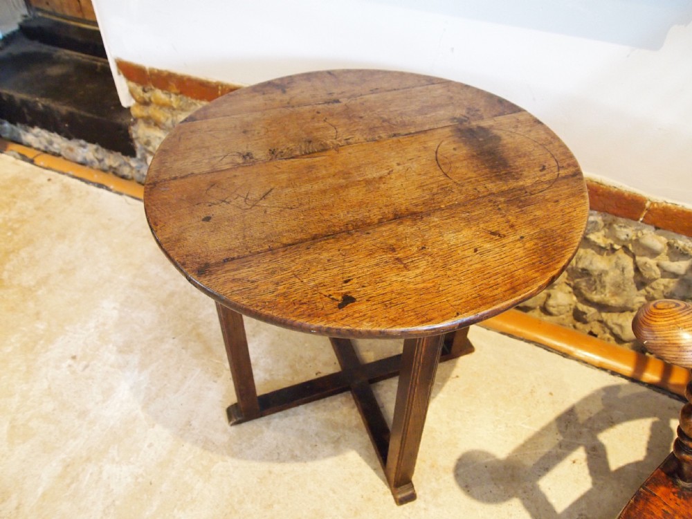 Table Cricket table Victorian Oak side hall lamp c1840 View VII