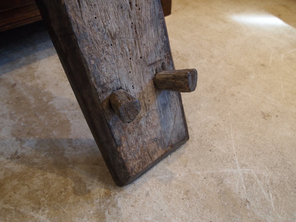Stool refectory rare prmitive Elizabeth I long foot stool Oak c1580 View III