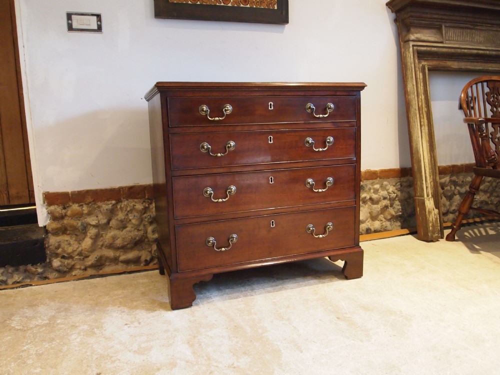 Chest of drawers small George III Bachelors Mahogany c1790 View V