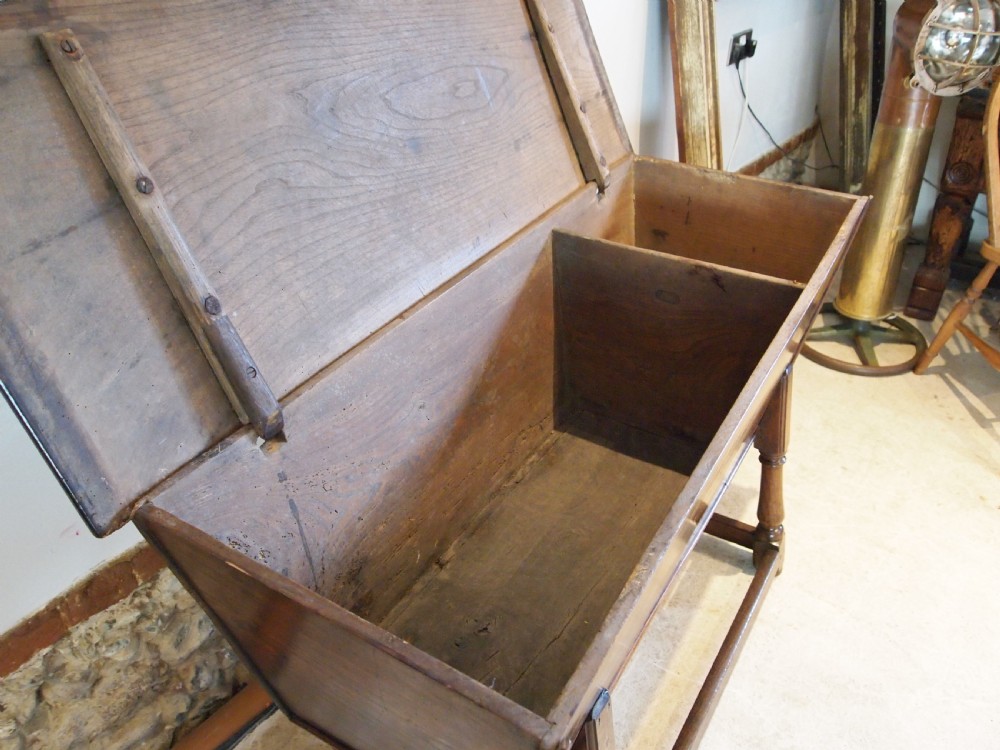 Chest trunk dough bin George III Elm c1800 View IX