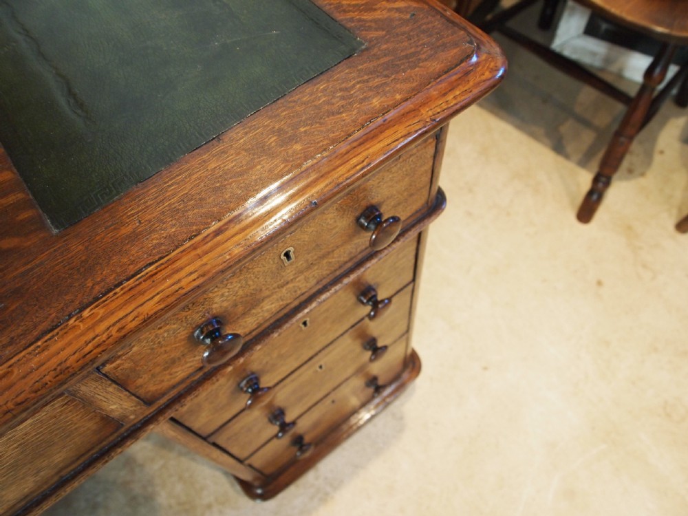Desk stunning Victorian Oak twin pedestal c1860 View IV