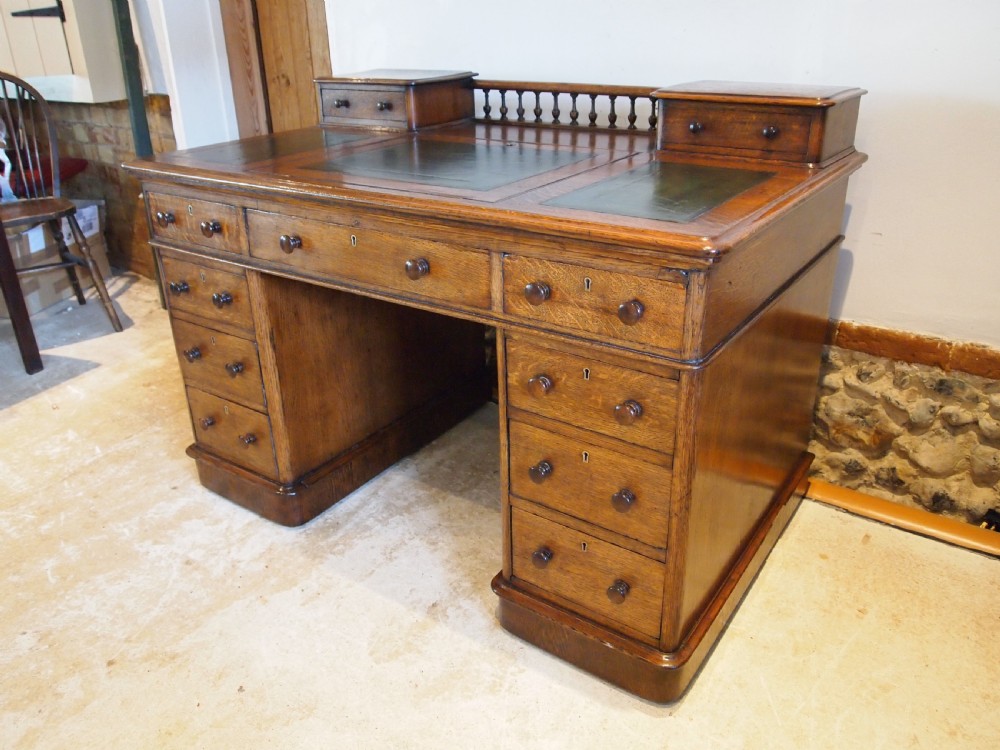 Desk stunning Victorian Oak twin pedestal c1860 View XI