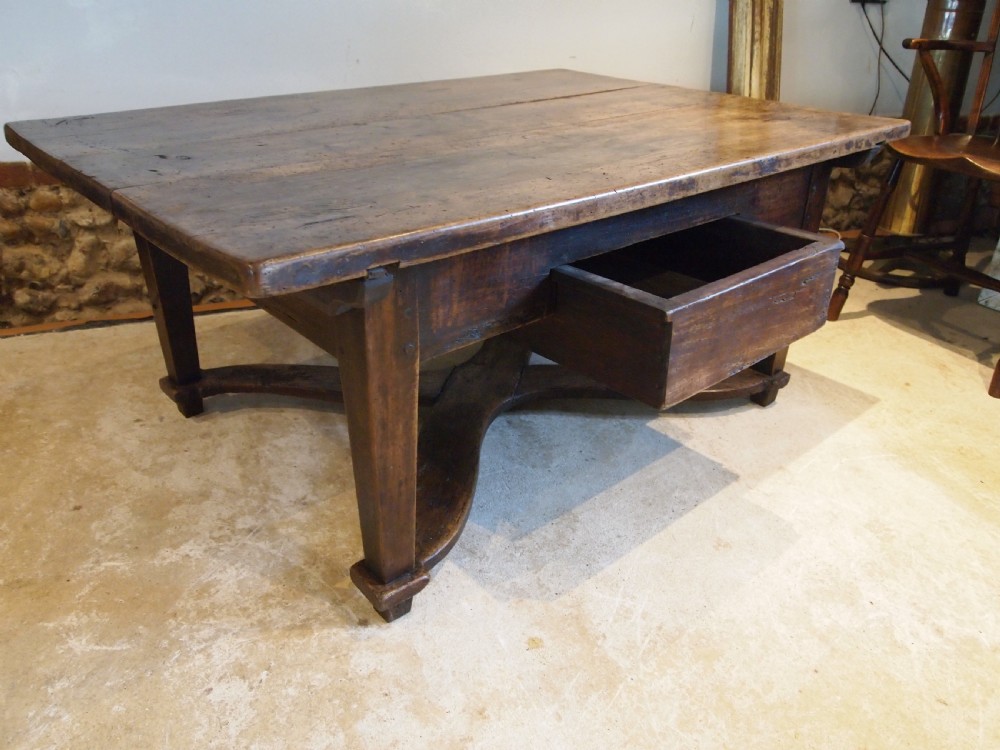 Table coffee table low table stunning French Walnut c1850 View VI