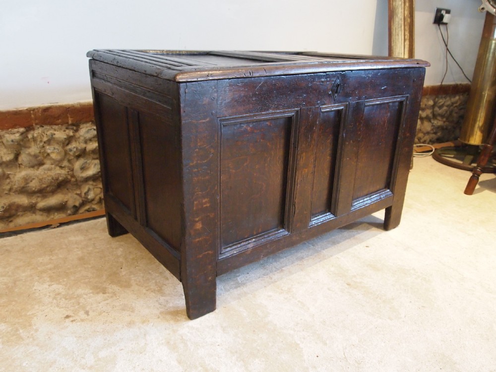 Coffer chest trunk small Oak William and Mary c1690 View XV
