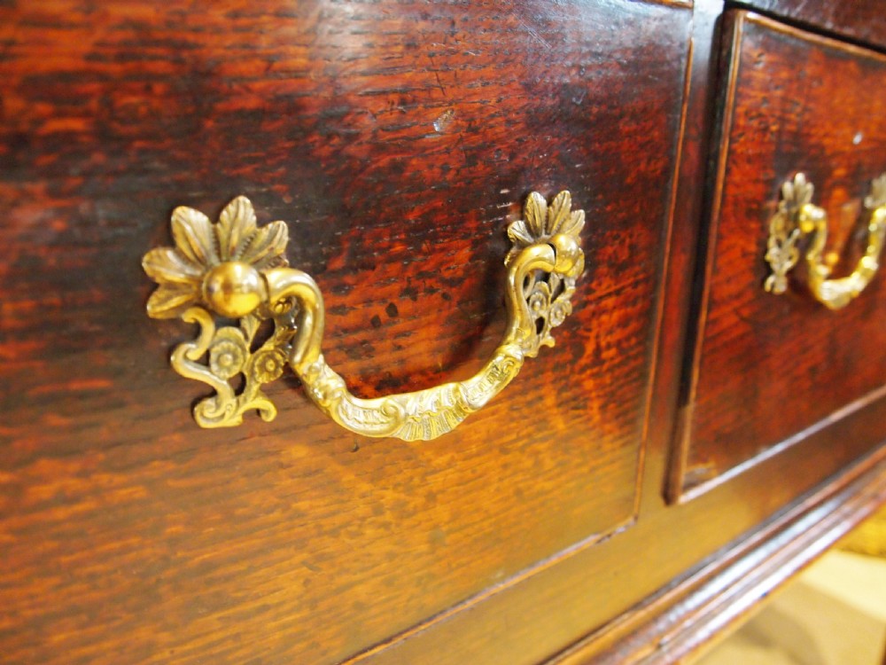 Dresser very special George II Oak sideboard c1740 View VI