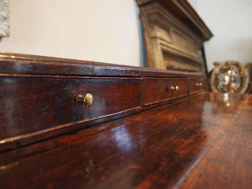 Dresser very special George II Oak sideboard c1740 View XI