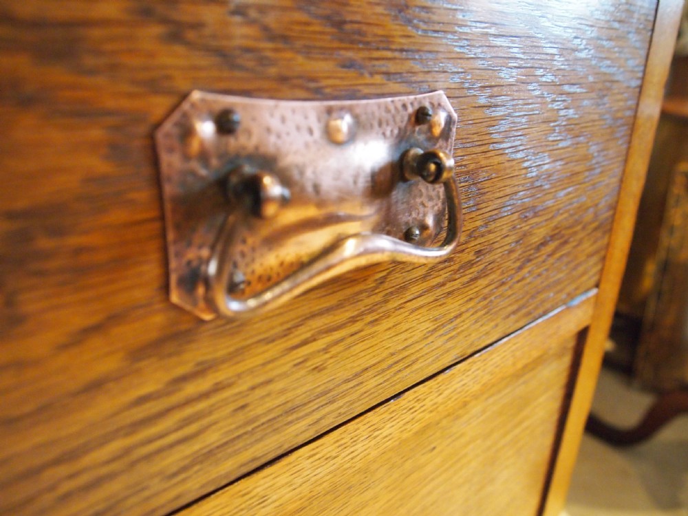 Dressing chest of drawers Arts and Crafts Oak by Harris Lebus c1900 View IV