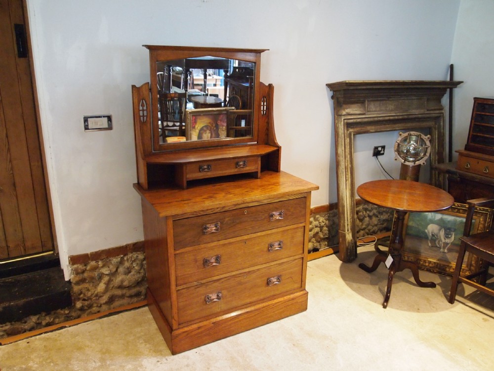 Dressing chest of drawers Arts and Crafts Oak by Harris Lebus c1900 View X