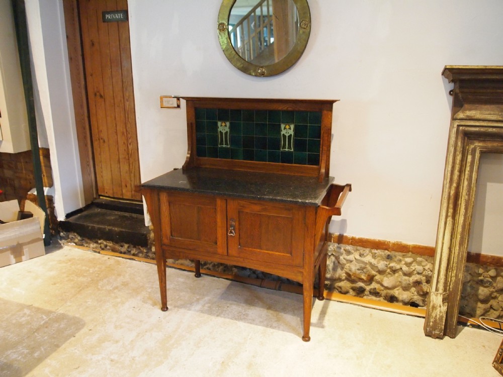 Dressing table or washstand Arts & Crafts Oak Liberty style c1900 View VI