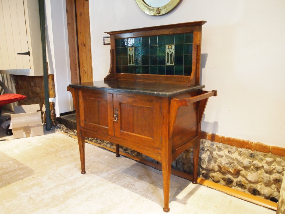 Dressing table or washstand Arts & Crafts Oak Liberty style c1900 View IX