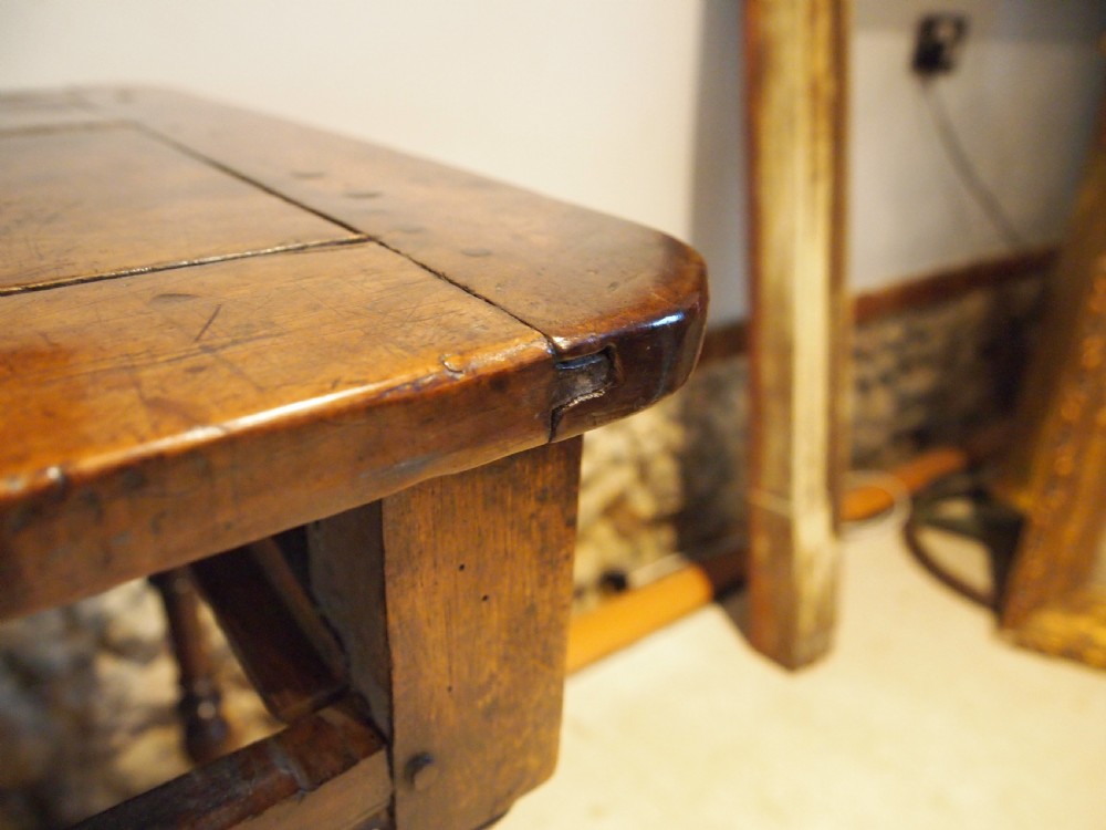Table rare stunning 17th Century Walnut exceptional c1680 View V