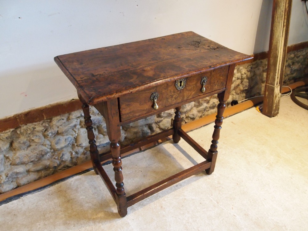 Table very rare stunning Burr Elm Queen Anne lowboy c1700 View XVI