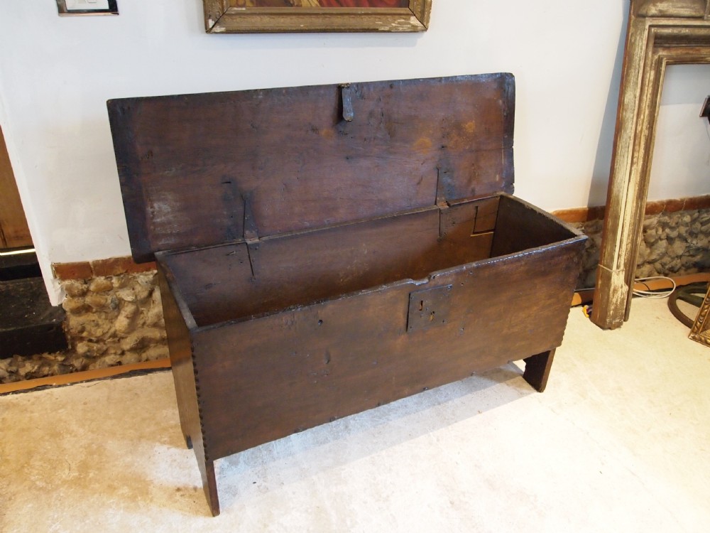 Coffer superb chest trunk Oak six plank William and Mary c1690 View VII