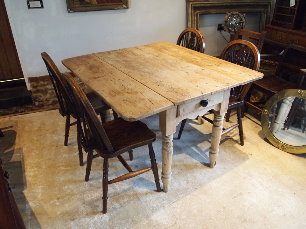 Table Victorian scrub top cottage dining table c1880 View V