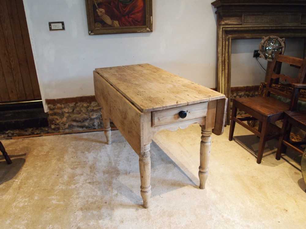 Table Victorian scrub top cottage dining table c1880 View VI
