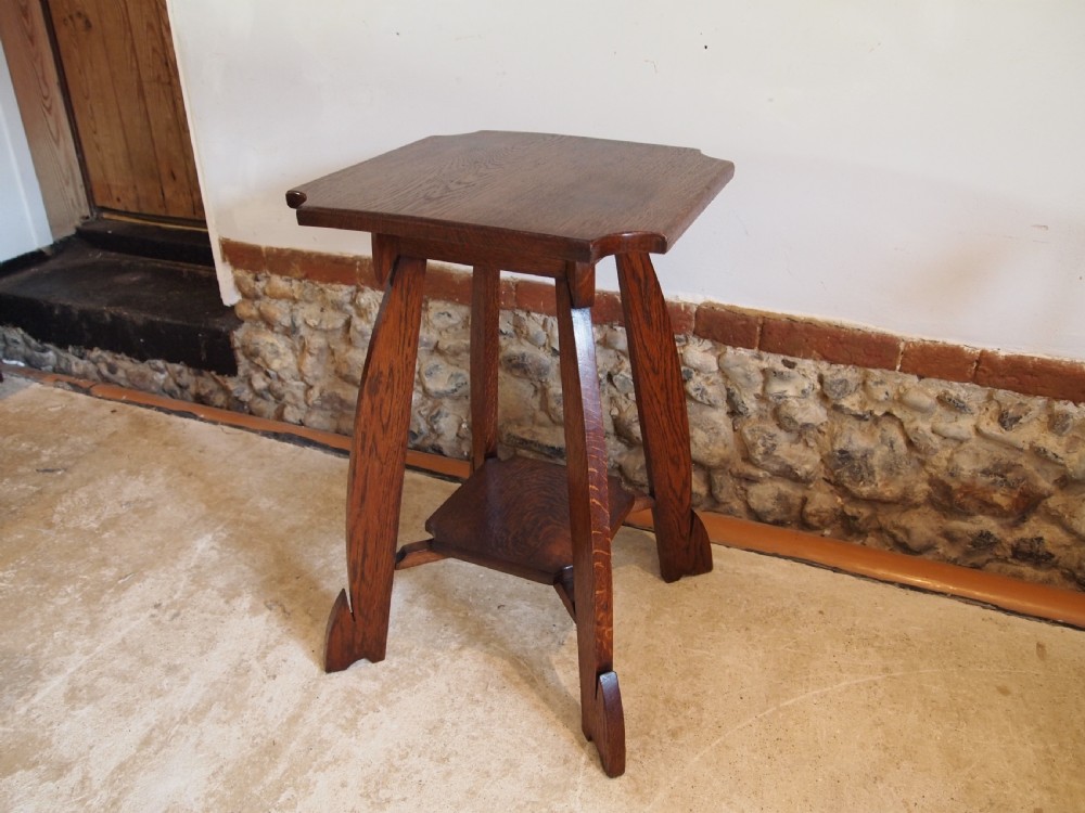Table lamp hall side Arts and Crafts Oak c1900