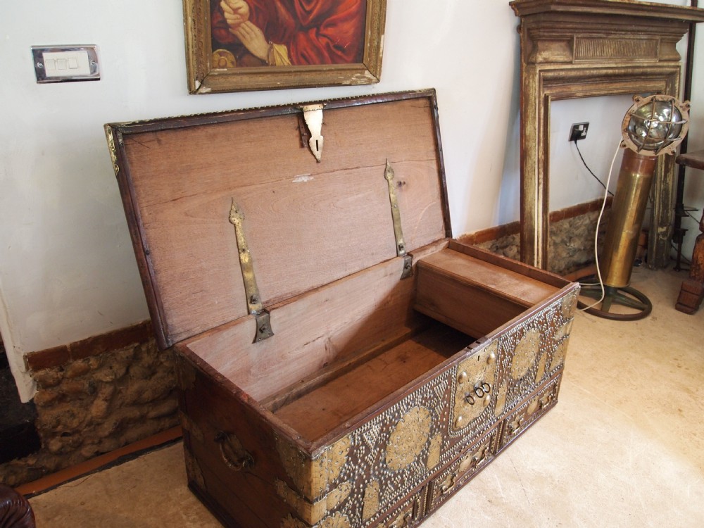 Chest trunk coffer Rare Zanzibar largest size c1870 View VII