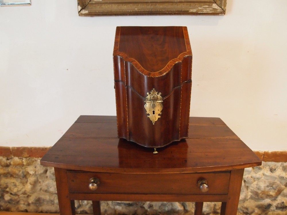 Knife box fine George III Mahogany original interior c1780 View VII