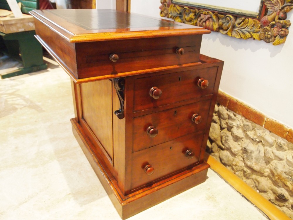 Desk wonderful compact early Victorian Mahogany c1840 View X