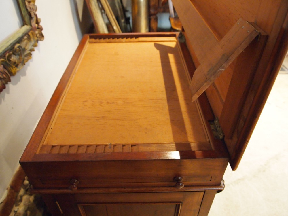 Desk wonderful compact early Victorian Mahogany c1840 View XI