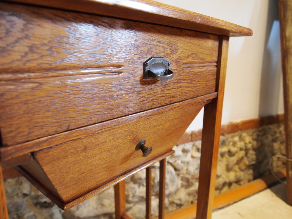Table rare Arts and Crafts Oak work side lamp hall c1910 View III