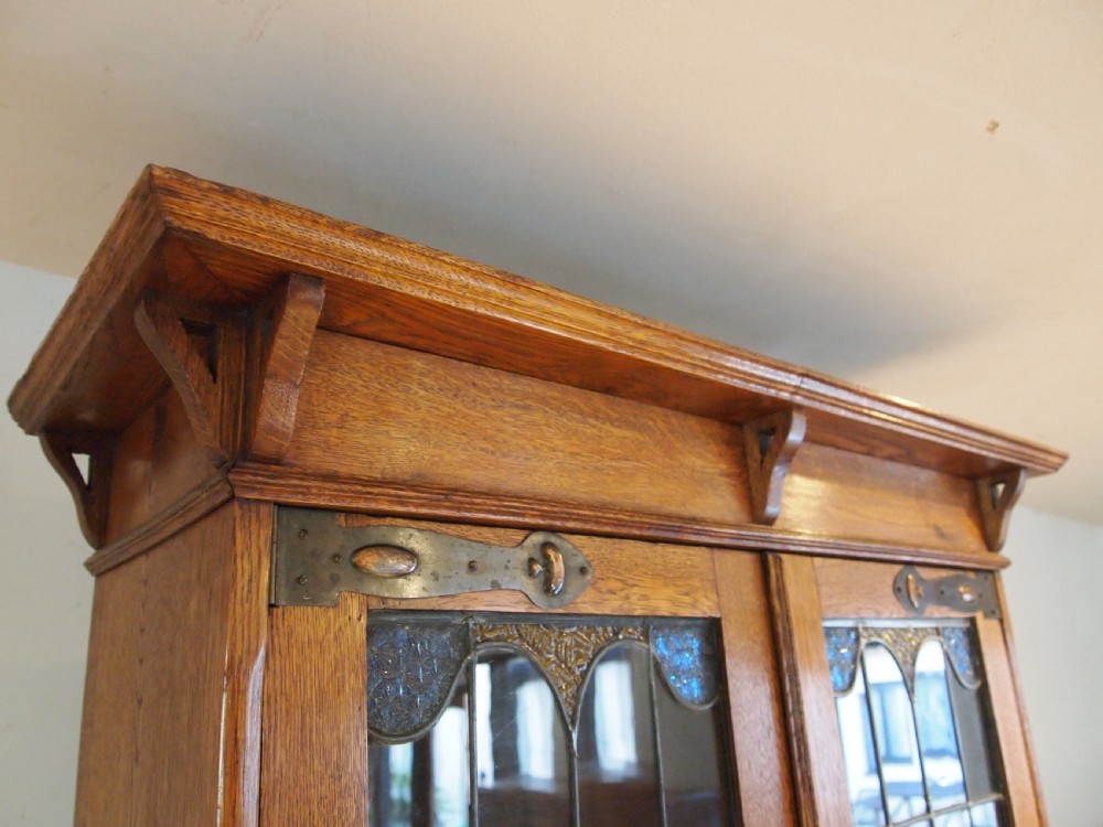 Bookcase display Arts & Crafts Oak c1900 View VI