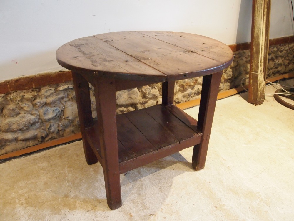 Table rare Irish cricket or tavern table Pine c1820