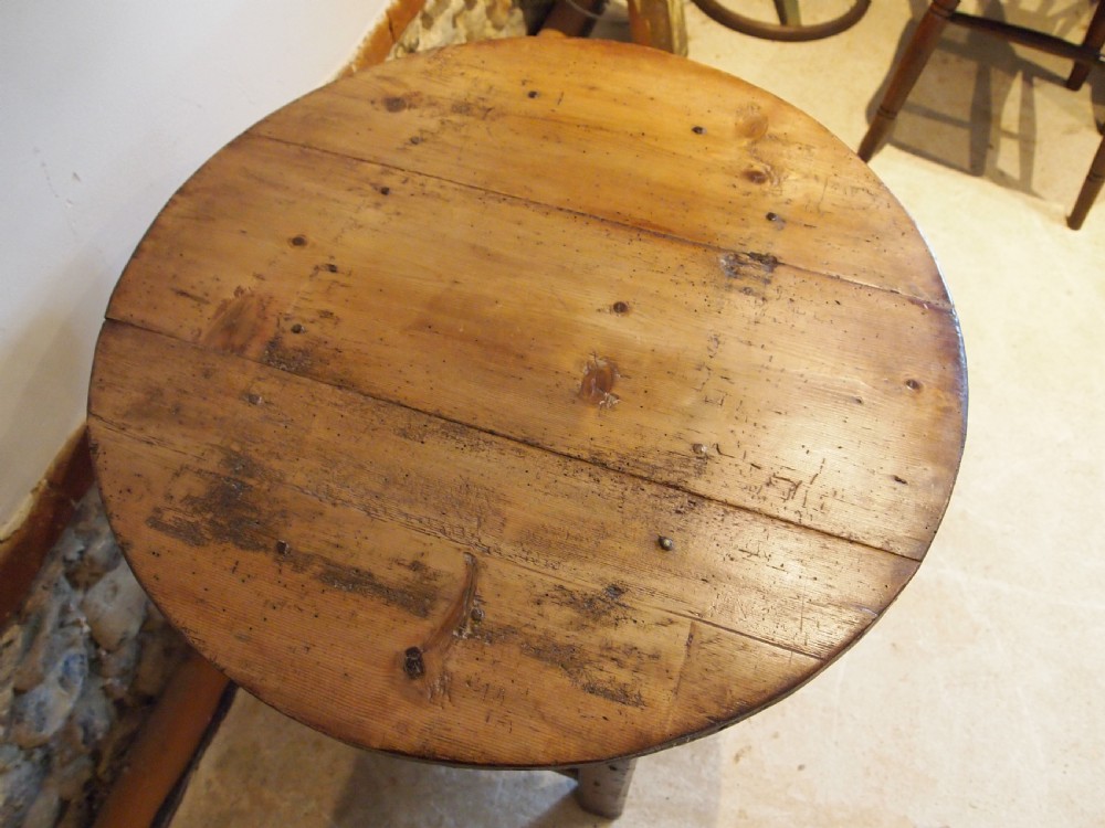 Table rare Irish cricket or tavern table Pine c1820 View XII