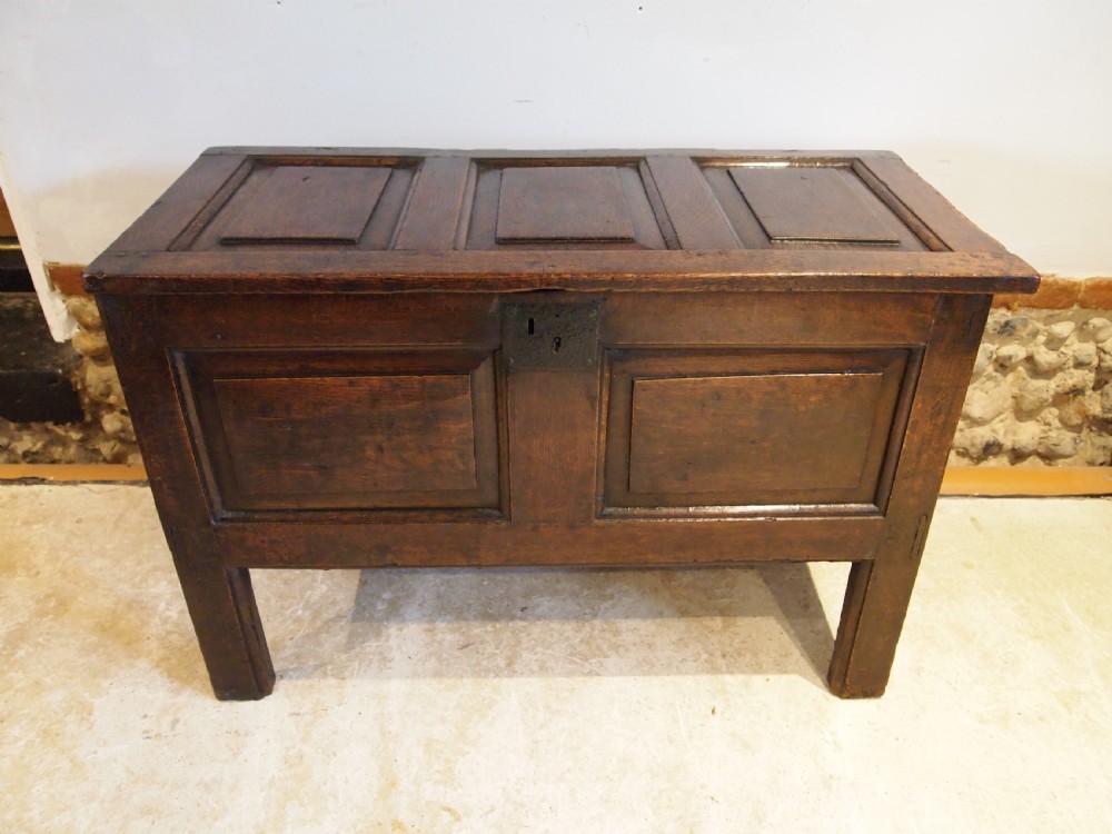 Coffer Welsh Oak chest trunk blanket box Queen Anne c1700 View III