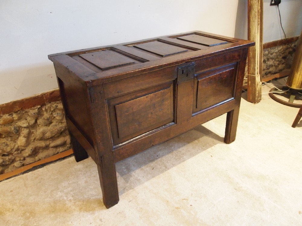 Coffer Welsh Oak chest trunk blanket box Queen Anne c1700 View IV